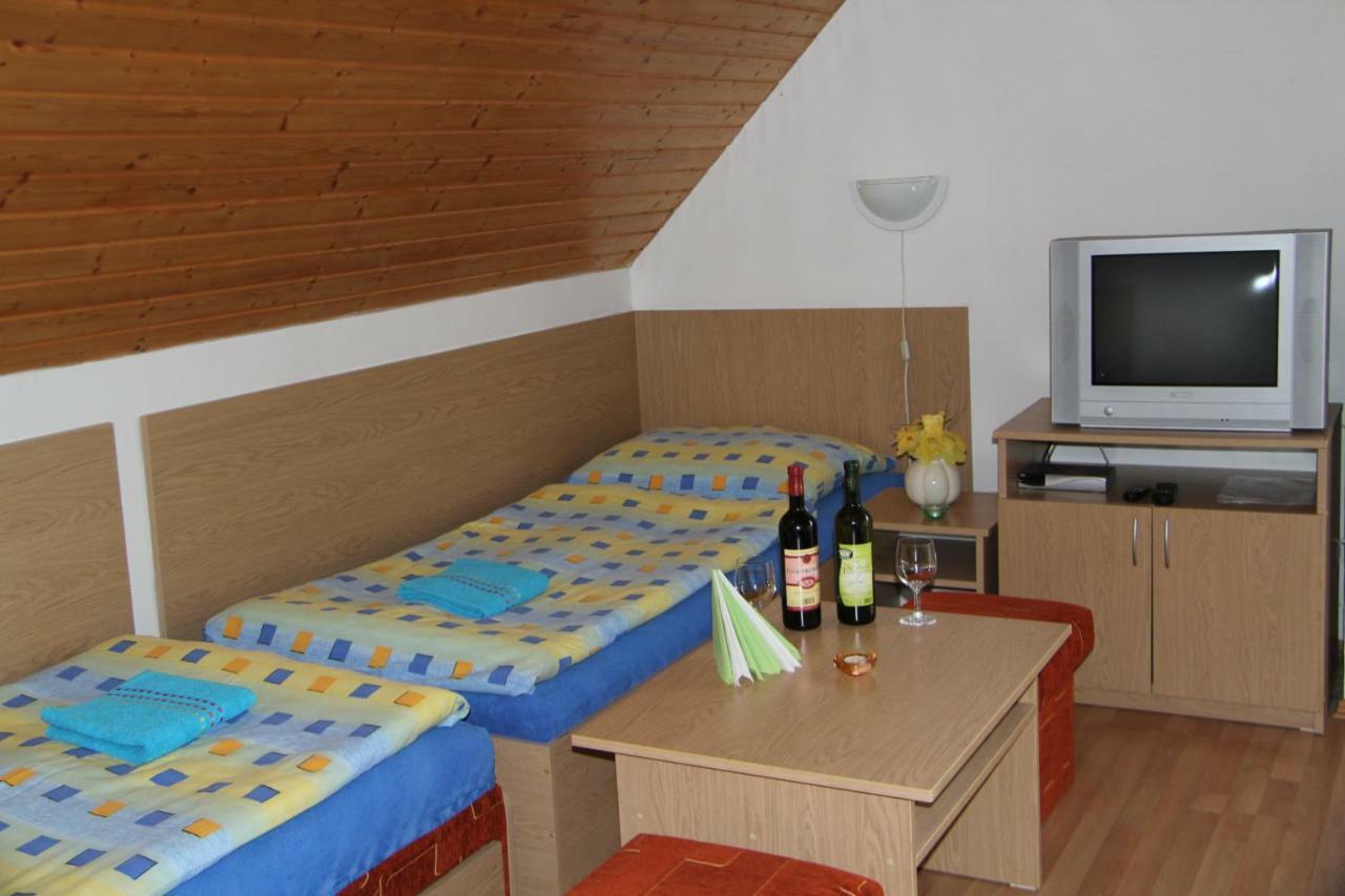 Penzion Brejk Liptovske Sliace 외부 사진